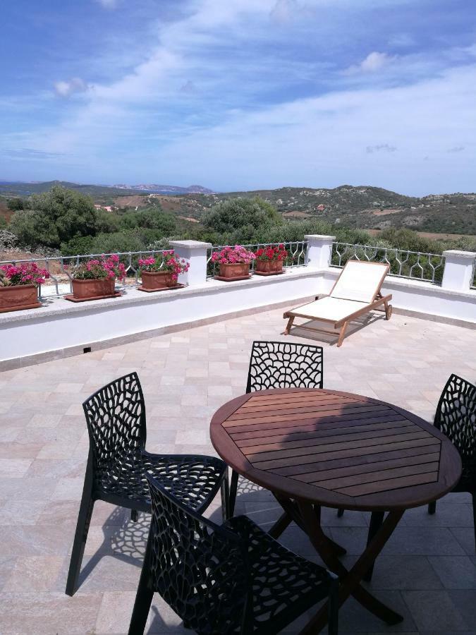Appartamento L'Albero Magico Nella Campagna Gallurese Santa Teresa Gallura Exterior photo