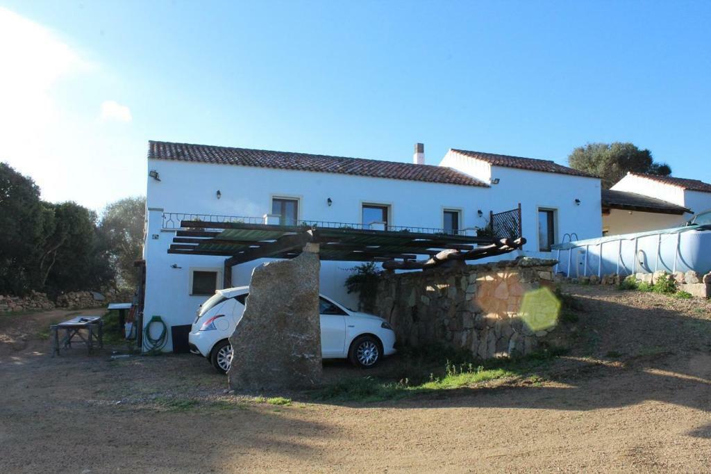 Appartamento L'Albero Magico Nella Campagna Gallurese Santa Teresa Gallura Exterior photo